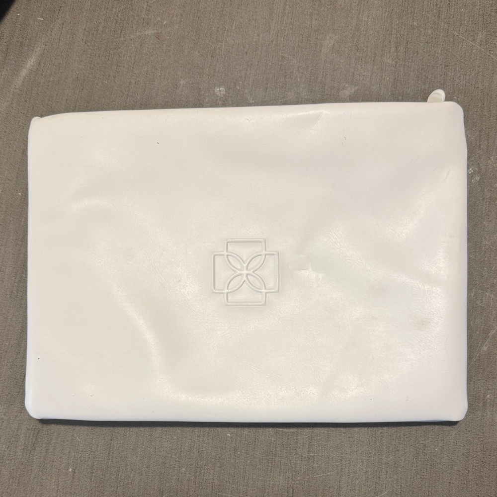 DEVON WINDSOR Embossed White Zip Pouch - Picture 3 of 4